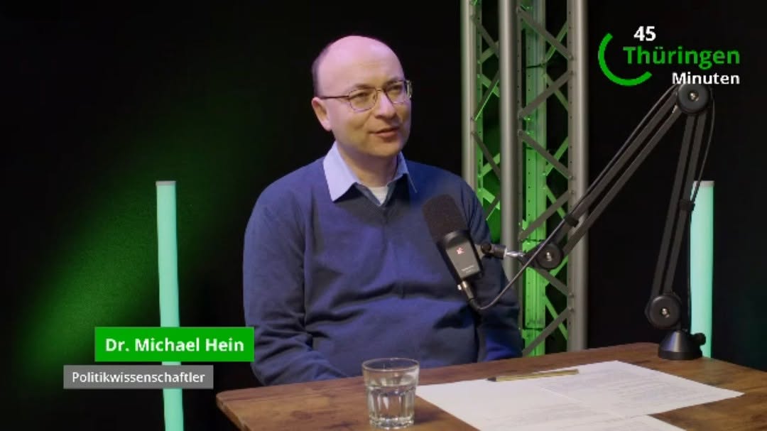 Dr. Michael Hein im Studio von Altenburg TV.